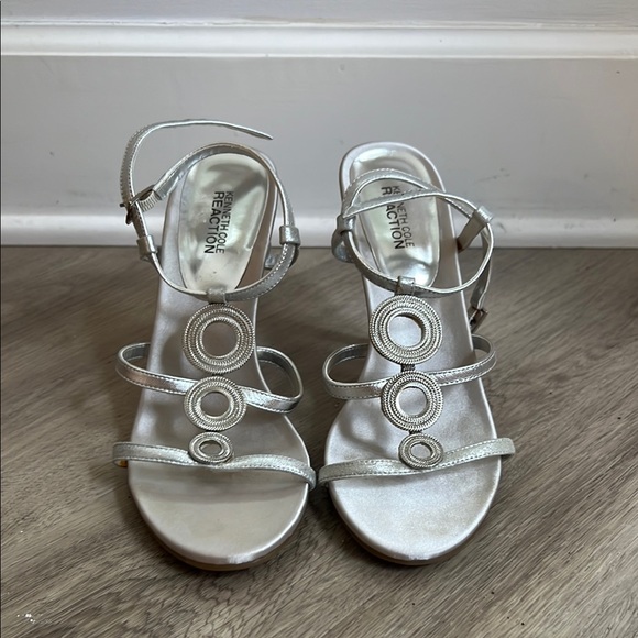 Kenneth Cole Reaction Silver Strappy Heels - Picture 1 of 5